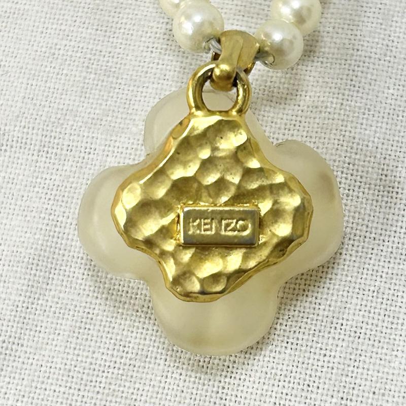ケンゾー KENZO アクセサリー ネックレス、ペンダント フラワーモチーフ パールネックレス - 白 / ホワイト / white X 金 / ゴールド / gold color レディース USED 古着 中古 50151556