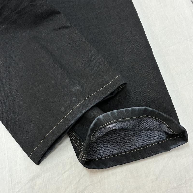 ブラックバレット Black Barrett パンツ デニム、ジーンズ NEIL BARRETT コーティング デニムパンツ ジーンズ 4MS31-728-29 2 メンズ USED 古着 中古 50151650