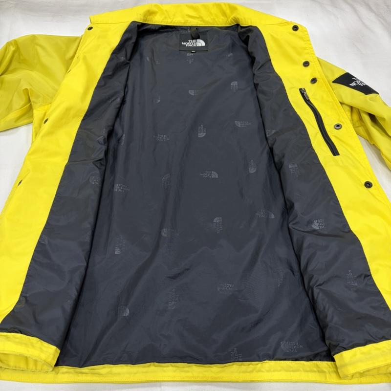 ザノースフェイス THE NORTH FACE ジャケット、上着 ジャンパー、ブルゾン NP22030 コーチジャケット ナイロン ブルゾン ロゴ パッチ ワッペン 刺繍 M ロゴ、文字 黄 / イエロー / yellow X 黒 / ブラック / black X 白 / ホワイト / white メンズ USED 古着 中古 50156552