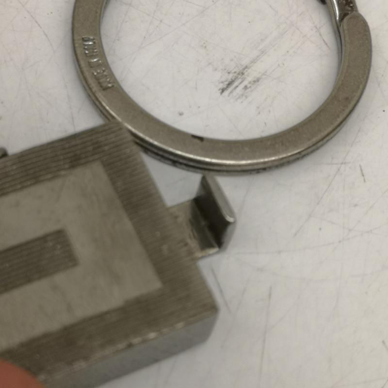 グッチ GUCCI キーチェーン、ウォレットチェーン キーチェーン、ウォレットチェーン ロゴ キーリング キーホルダー キーチャーム - 銀 / シルバー / silver color メンズ USED 古着 中古 50159031