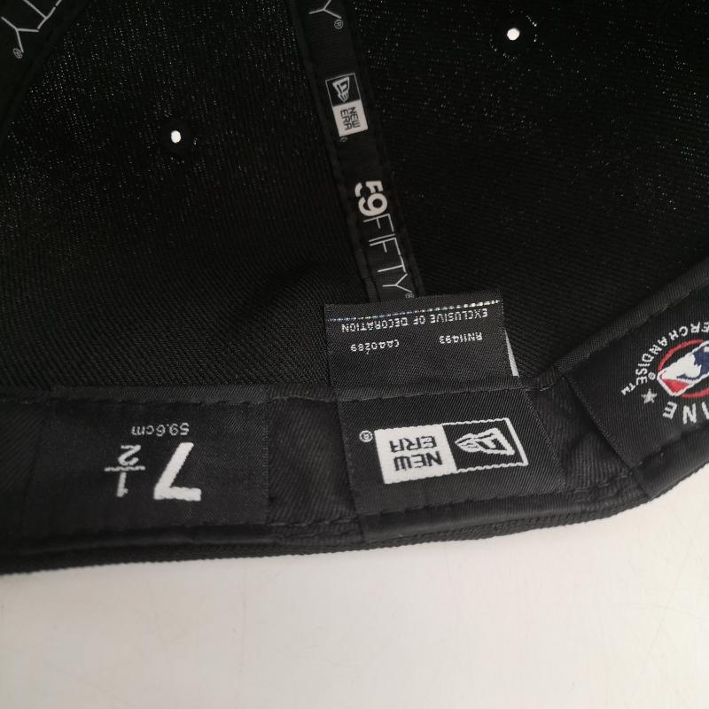 ニューエラ NEW ERA 帽子 キャップ ネオンチューブ ロゴ シカゴ ホワイトソックス キャップ 7 1/2 - 黒 / ブラック / black メンズ USED 古着 中古 50160858