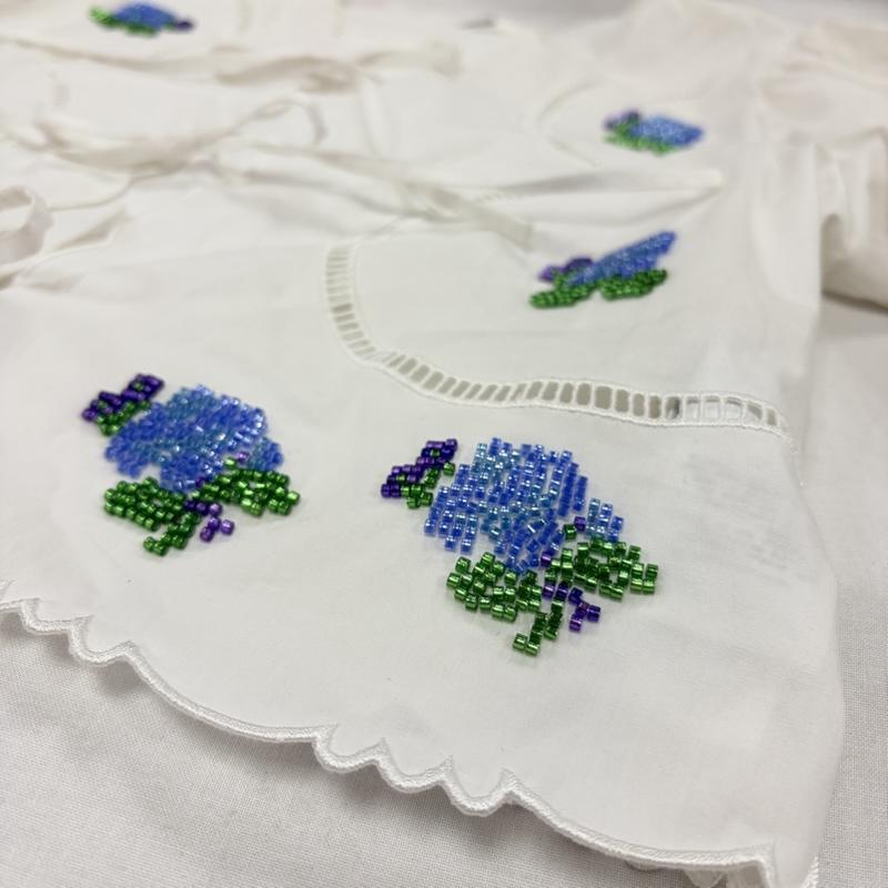 ファーファー FURFUR シャツ、ブラウス 長袖 ビーズ 刺繍 スカラップ ブラウス シャツ パフスリーブ FREE 刺繍 白 / ホワイト / white X 青 / ブルー / blue X 緑 / グリーン / green レディース USED 古着 中古 50161949