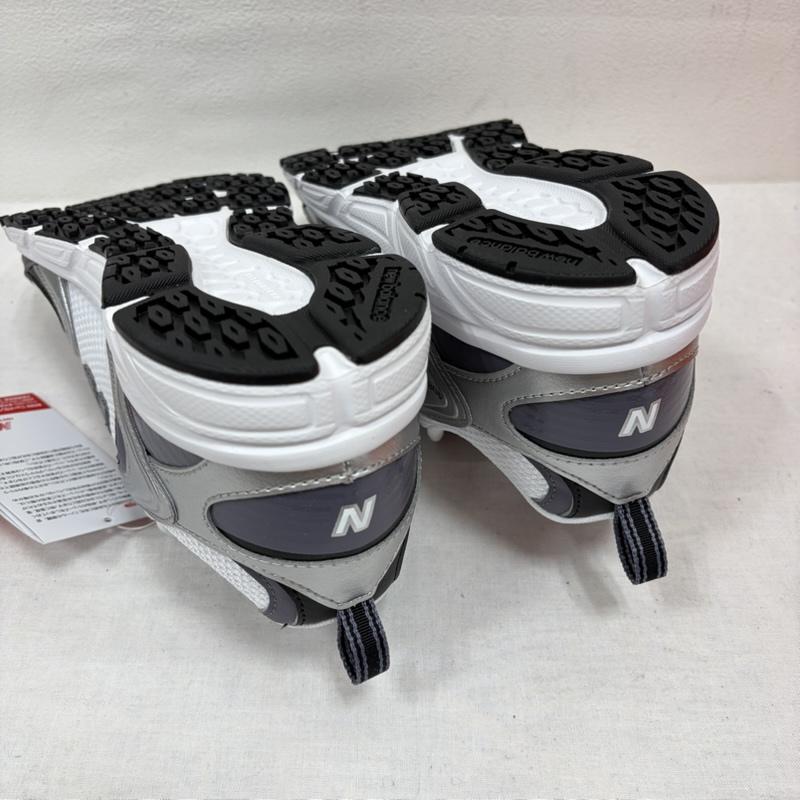 ニューバランス New Balance スニーカー スニーカー U4086LR ローカット スポーツ ランニング シューズ ローカット スニーカー ロゴ メッシュ メタリック 26.5cm ロゴ、文字 白 / ホワイト / white X 灰 / グレー / gray X 銀 / シルバー / silver color メンズ USED 古着 中古 50163739