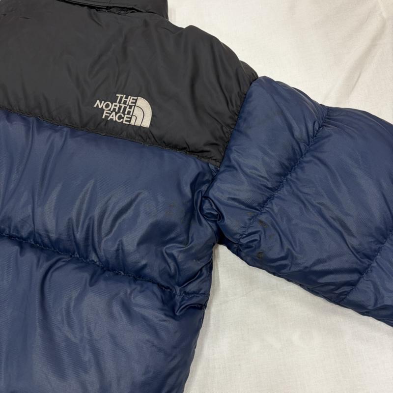 ザノースフェイス THE NORTH FACE ジャケット、上着 ダウンジャケット NUPTSE JACKET ヌプシ ダウン ジャケット 700 ロゴ 刺繍 95 - ロゴ、文字 X 刺繍 紺 / ネイビー / navy X 黒 / ブラック / black X 灰 / グレー / gray メンズ USED 古着 中古 50163884