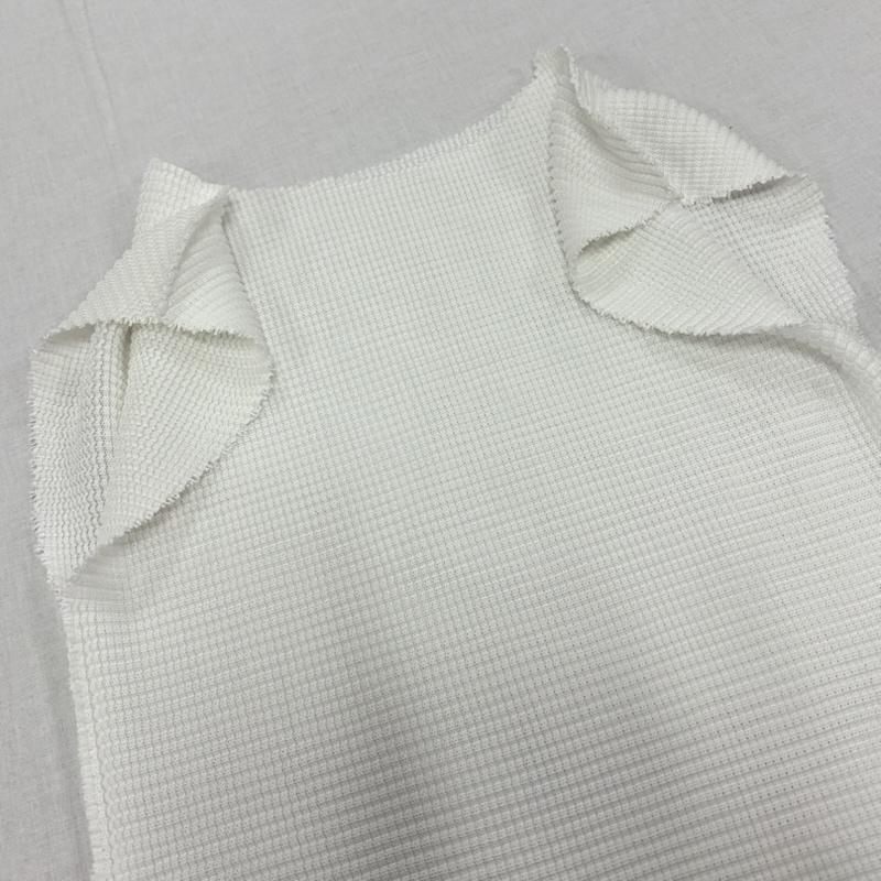 イッセイミヤケ ISSEY MIYAKE タンクトップ タンクトップ me ワッフルプリーツ カットソー ノースリーブ 無地 MI31KK367 - 無地 白 / ホワイト / white レディース USED 古着 中古 50164169
