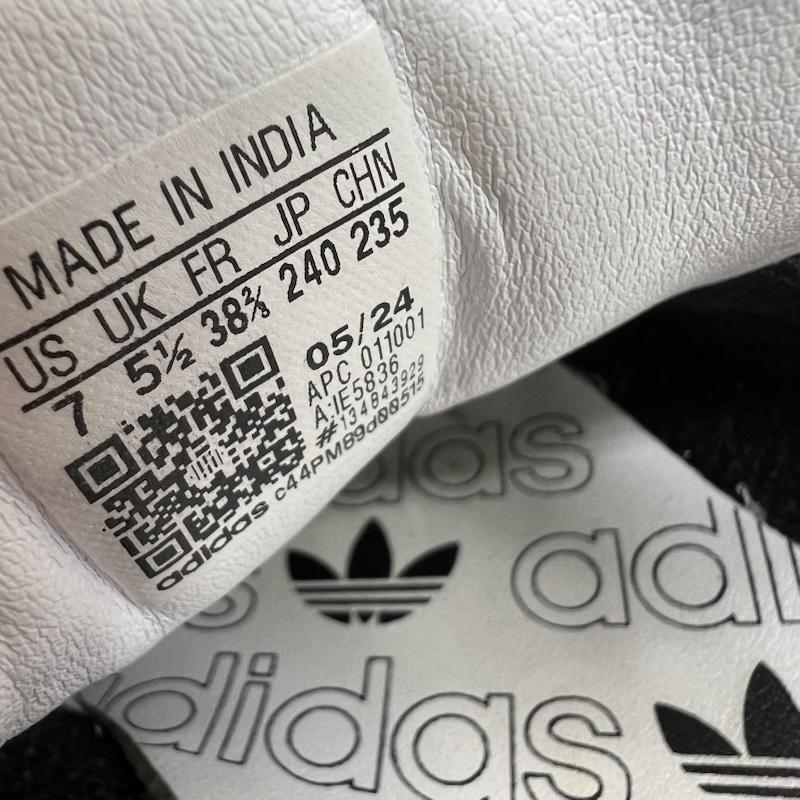 アディダス adidas スニーカー スニーカー WMNS SAMBA OG BLACK WONDER WHITE IE5836 サンバ 24.0cm 黒 / ブラック / black X オフホワイト / オフホワイト / レディース USED 古着 中古 50164831