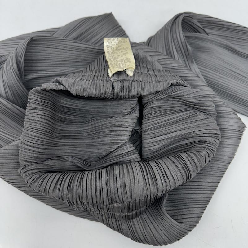 プリーツプリーズ PLEATS PLEASE パンツ スラックス ISSEY MIYAKE プリーツ イージー パンツ PP04-JF609 2 灰 / グレー / gray レディース USED 古着 中古 50165250