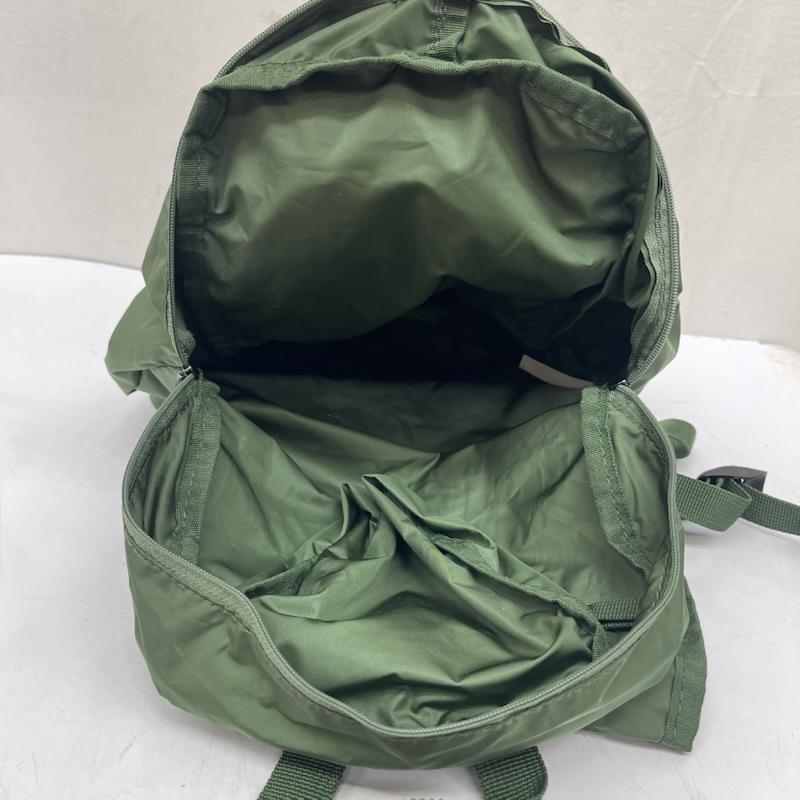 バーブァー Barbour リュックサック、デイパック リュックサック、デイバッグ ESTABLISHED 1894 ノベルティ 軽量 バックパック 緑 / グリーン / green メンズ USED 古着 中古 50167902