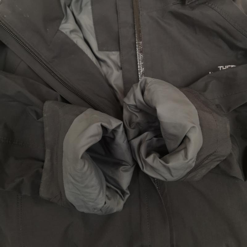 ザノースフェイス THE NORTH FACE ジャケット、上着 ジャンパー、ブルゾン GORE-TEX ロゴ刺繡 防水 マウンテン パーカー シェル ジャケット M 黒 / ブラック / black メンズ USED 古着 中古 50168405