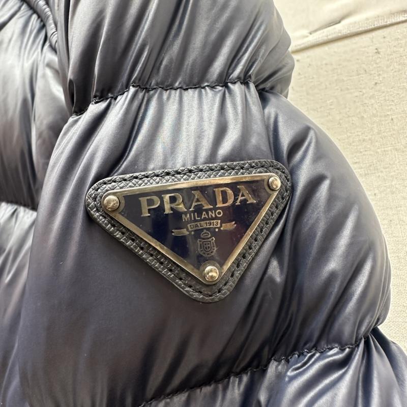プラダ PRADA ジャケット、上着 ダウンジャケット トライアングル ロゴ ダウン ジャケット SGA654 R142 AR0 - 紺 / ネイビー / navy メンズ USED 古着 中古 50168615