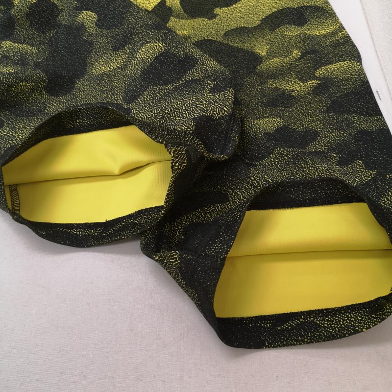 アベイシングエイプ A BATHING APE パンツ ショートパンツ 16SS NOISE CAMO カモ柄 スウェットショート パンツ ショーツ M 黒 / ブラック / black X 黄 / イエロー / yellow メンズ USED 古着 中古 50169143