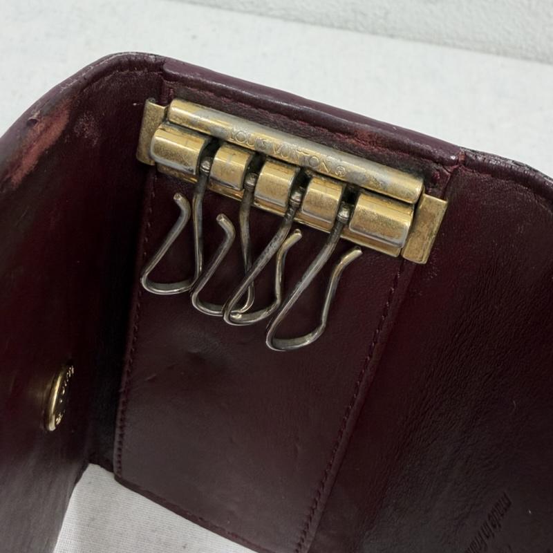 ルイヴィトン LOUIS VUITTON キーケース キーケース ミュルティクレ モノグラム ヴェルニ エナメル キーケース - ロゴ、文字 えんじ / ワインレッド / dark red レディース USED 古着 中古 50169355