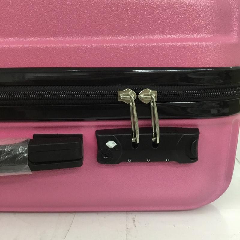 マキコーポレーション MAKI CORPORATION スーツケース、トランク スーツケース、トランク 5401-48 機内持込サイズ タグ付き キャリーケース 無地 桃 / ピンク / X 黒 / ブラック / レディース USED 古着 中古 10132256