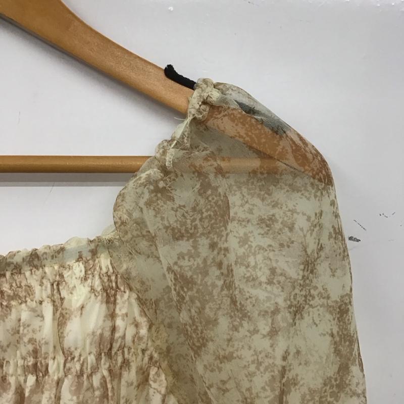 チコ CHICO シャツ、ブラウス 長袖 CHZ1031104A0003 フォレスト柄シャーリングブラウス FREE レディース USED 古着 中古 10138176