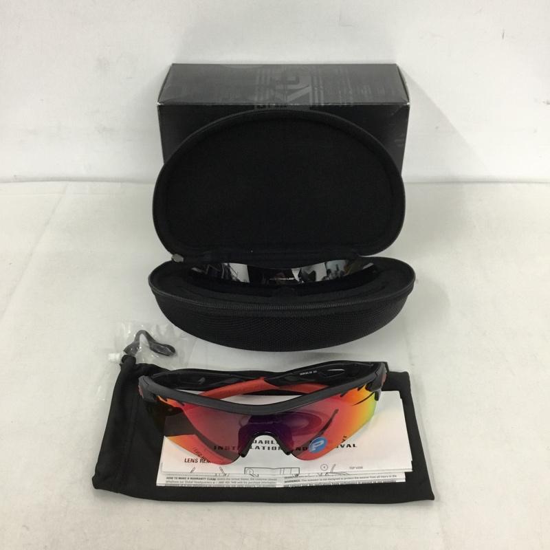 オークリー OAKLEY めがね・サングラス サングラス OO9181-23 131 RADARLOCK ミラーレンズ スポーツサングラス 箱有 ロゴ、文字 黒 / ブラック / X 赤 / レッド / メンズ USED 古着 中古 10129366