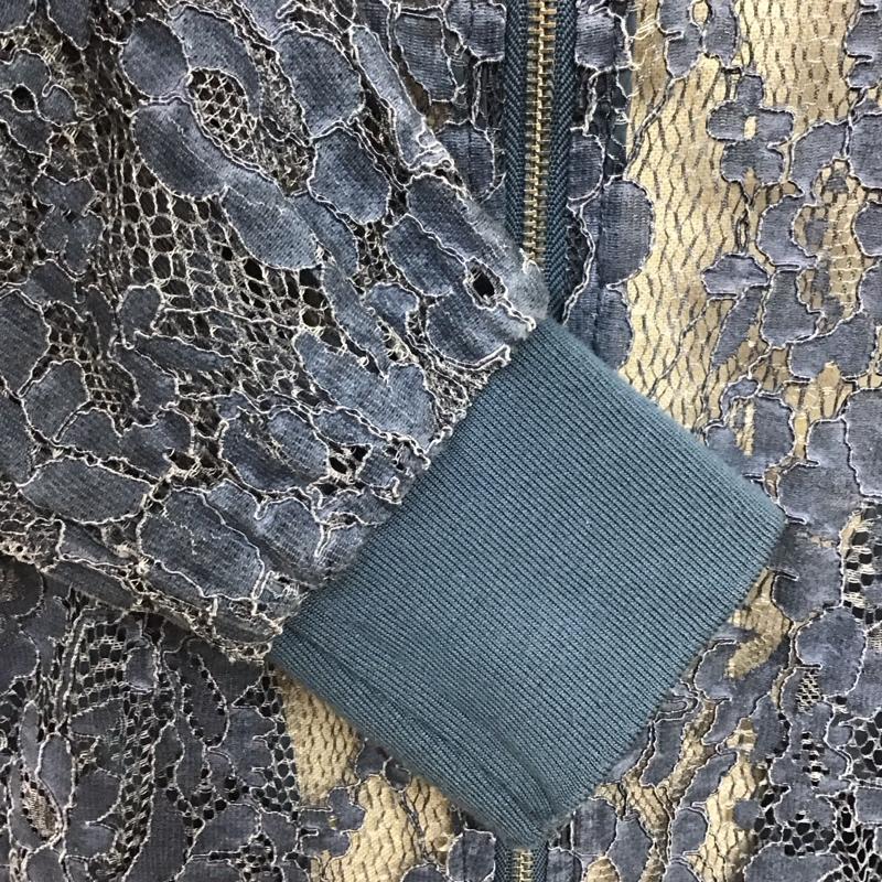 ザラ ZARA ジャケット、上着 ジャケット、ブレザー ジップアップジャケット ジャンパー ジャケット カジュアルジャケット M 総柄 青 / ブルー / レディース USED 古着 中古 10117999