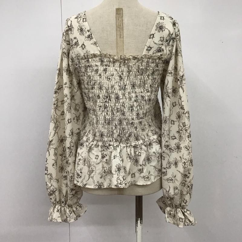 ダブルクローゼット w closet カットソー 長袖 303885 スクエアネック花柄シャーリングプルオーバー FREE 花柄 アイボリー / アイボリー /  レディース USED 古着 中古 10108408