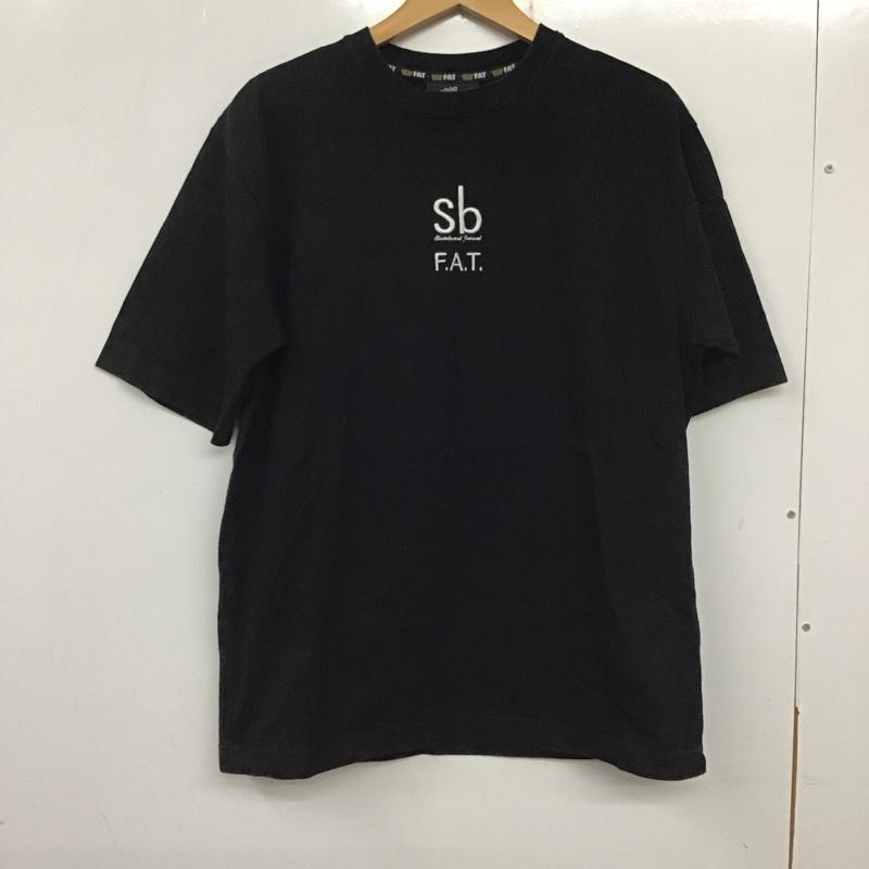 エフエイティー FAT Tシャツ 半袖 半袖カットソー プリントTシャツ クルーネックカットソー ロゴ、文字 黒 / ブラック / メンズ USED 古着 中古 10137078