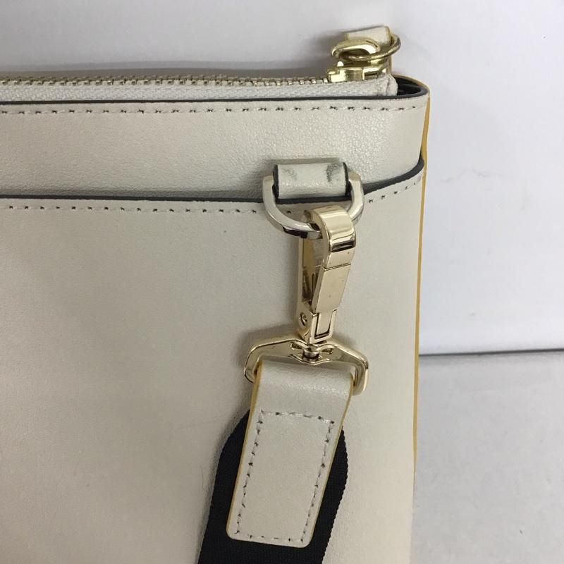 アニエス・ベー agnes b. ショルダーバッグ ショルダーバッグ ロゴ、文字 アイボリー / アイボリー / レディース USED 古着 中古 10130958