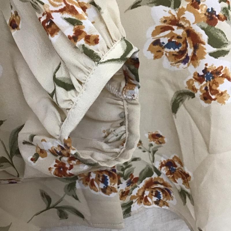 ワンアフター アナザー ナイスクラップ one after another NICE CLAUP カットソー 長袖 300260 フルールレトロブラウス Vネック FREE 花柄 ベージュ / ベージュ /  レディース USED 古着 中古 10108317