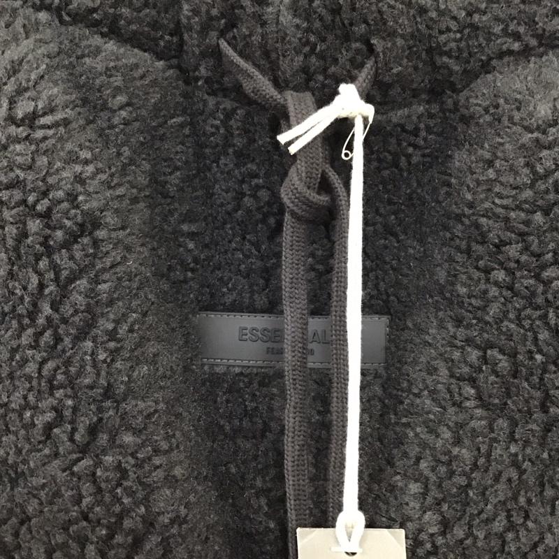 エッセンシャルズ ESSENTIALS ボトムス ボトムス 130BT212150F FEAR OF GOD FOG フリースパンツ タグ付き XL ロゴ、文字 チャコールグレー / チャコールグレー / メンズ USED 古着 中古 10118759