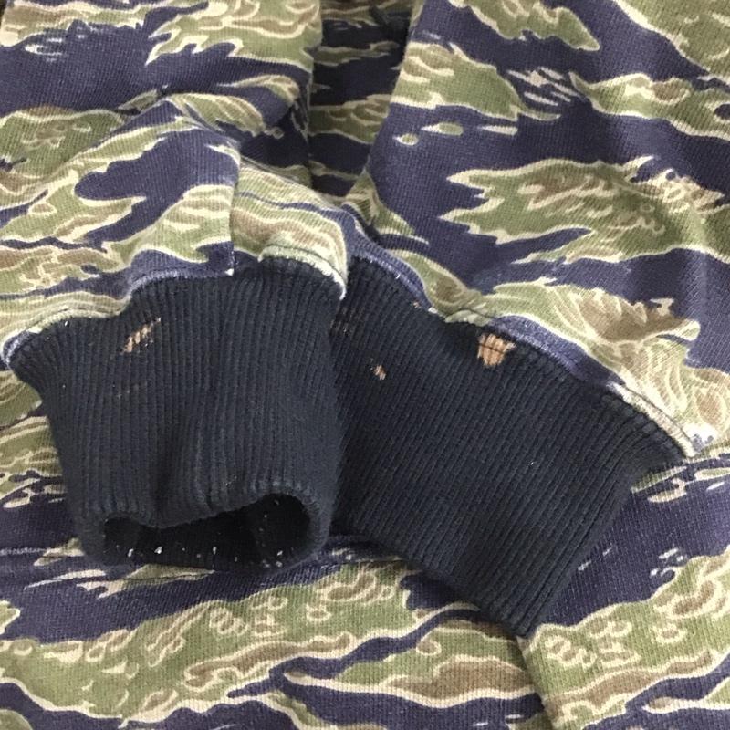 エクストララージ XLARGE パーカー 長袖 長袖パーカー プルオーバーパーカー スウェット L カモフラージュ柄・迷彩 マルチカラー / マルチカラー / メンズ USED 古着 中古 10132814