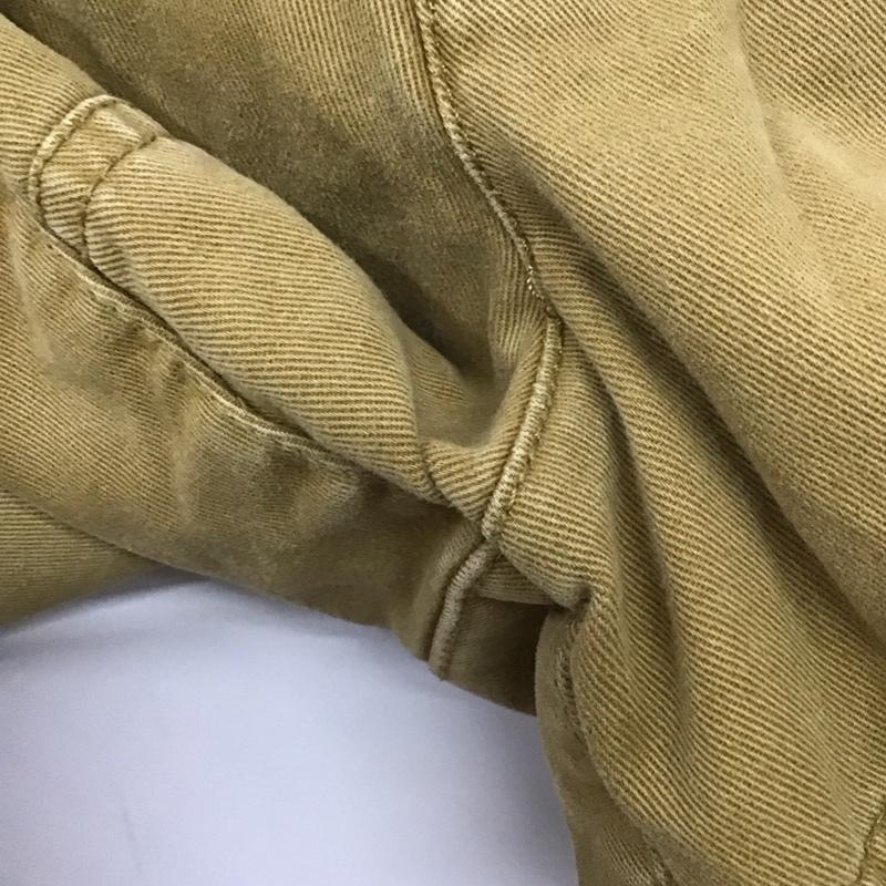 アルマーニ ARMANI パンツ ショートパンツ ショートパンツ ハーフパンツ カジュアルパンツ 33インチ ロゴ、文字 ベージュ / ベージュ / メンズ USED 古着 中古 10137862