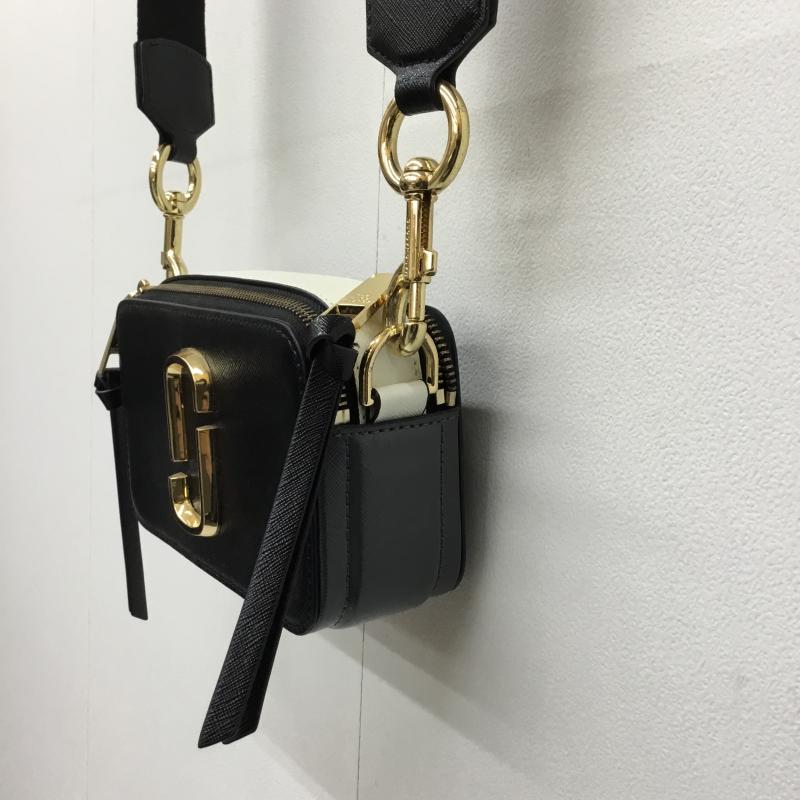 マークバイマークジェイコブス MARC by MARC JACOBS ショルダーバッグ ショルダーバッグ ロゴ、文字 黒 / ブラック / X 白 / ホワイト / レディース USED 古着 中古 10138069