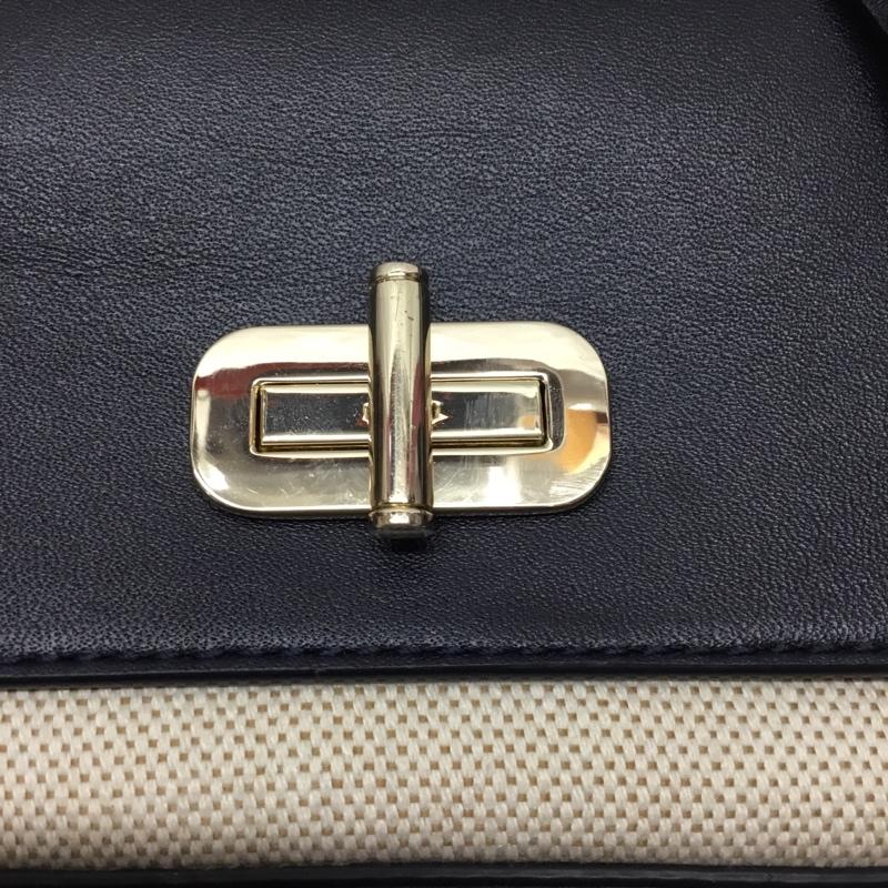 トミーヒルフィガー TOMMY HILFIGER ショルダーバッグ ショルダーバッグ ミニバッグ ロゴ、文字 紺 / ネイビー / X アイボリー / アイボリー / レディース USED 古着 中古 10110576