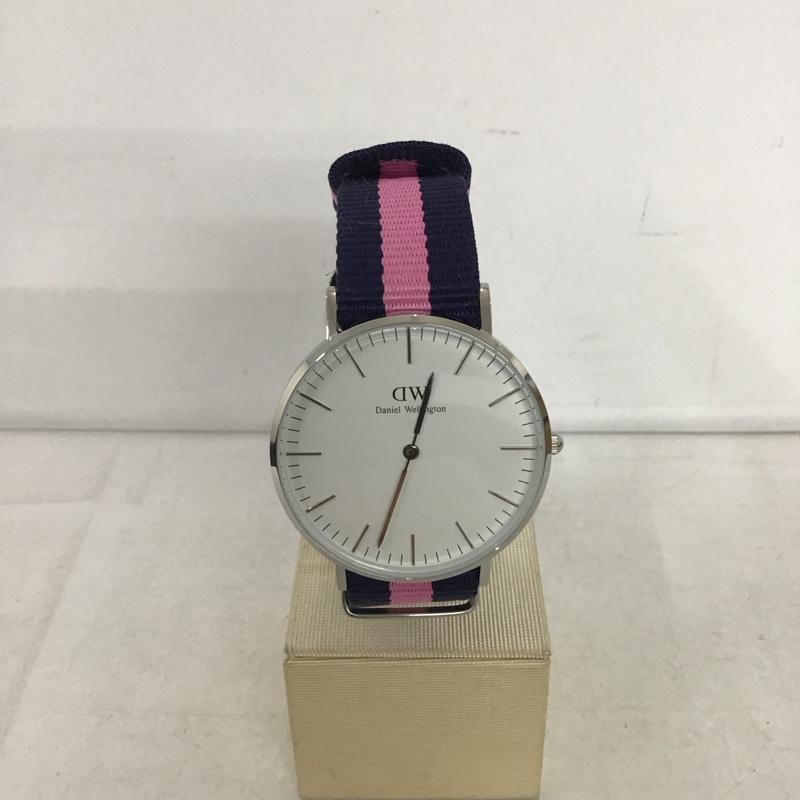 ダニエルウェリントン Daniel Wellington 腕時計 アナログ(クォーツ式) 0604DW ロゴ、文字 桃 / ピンク / X 紺 / ネイビー / レディース USED 古着 中古 10134902
