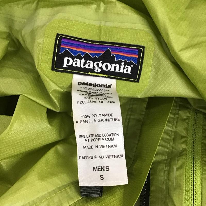 パタゴニア patagonia ジャケット、上着 ジャンパー、ブルゾン 85190sp14 ナイロンジャケット ジップアップジャケット アウター S ロゴ、文字 緑 / グリーン / メンズ USED 古着 中古 10119542