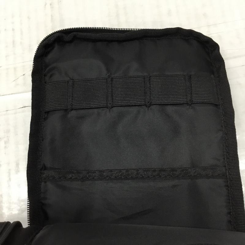 カーハート Carhartt ショルダーバッグ ショルダーバッグ 8922070001 レガシークロスボディギアオーガナイザー ロゴ、文字 黒 / ブラック / メンズ USED 古着 中古 10107883