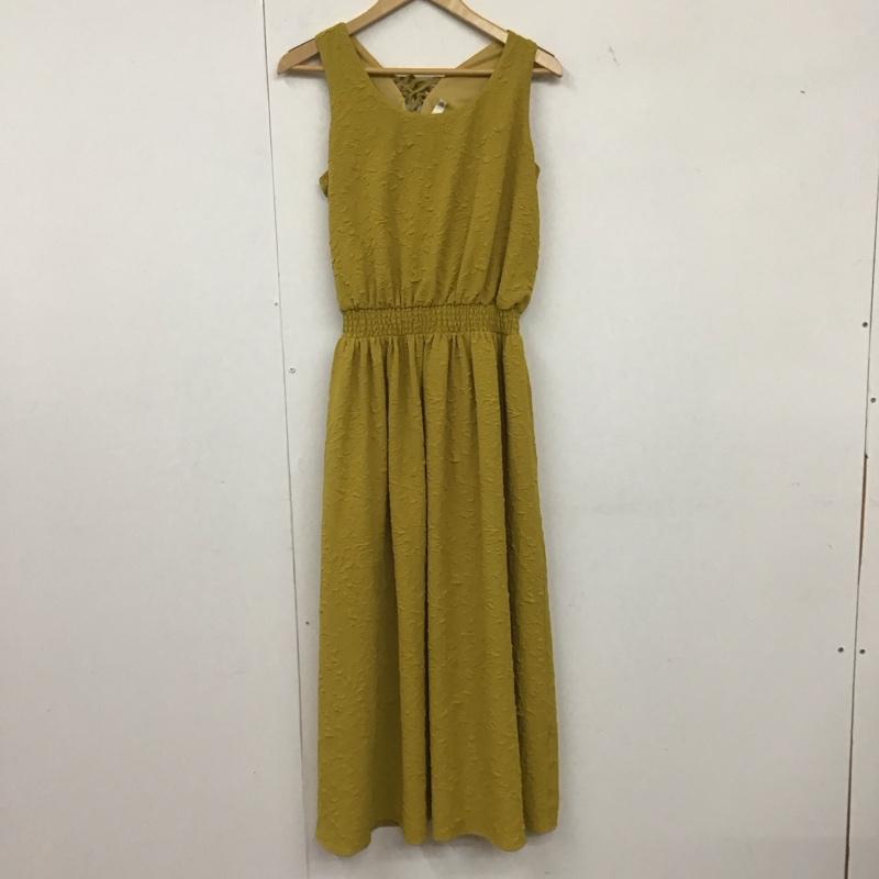 マウジー MOUSSY ワンピース ロングスカート 010aaa30-7650 ノースリーブワンピース ロングスカート フレアスカート FREE 総柄 黄 / イエロー / レディース USED 古着 中古 10135206