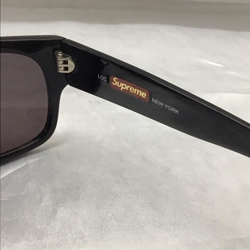 シュプリーム Supreme めがね・サングラス サングラス LOC ケース付き ロゴ、文字 黒 / ブラック / メンズ USED 古着 中古 10122944