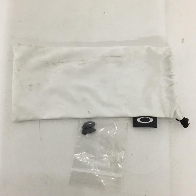 オークリー OAKLEY めがね・サングラス サングラス 26-221J FLAK JACKET スポーツサングラス ミラーレンズ ロゴ、文字 白 / ホワイト / メンズ USED 古着 中古 10129362