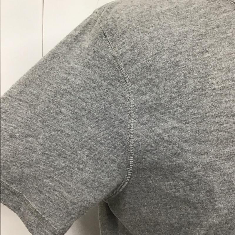 アバクロンビーアンドフィッチ ABERCROMBIE&FITCH Tシャツ 半袖 半袖カットソー 刺繍Tシャツ クルーネックカットソー M ロゴ、文字 灰 / グレー / メンズ USED 古着 中古 10107253