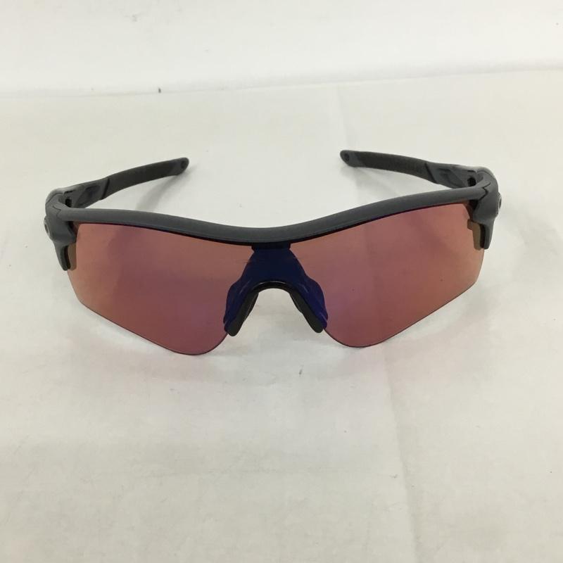 オークリー OAKLEY めがね・サングラス サングラス OO9206-04 RADARLOCK スポーツサングラス ロゴ、文字 灰 / グレー / X 黒 / ブラック / メンズ USED 古着 中古 10129378