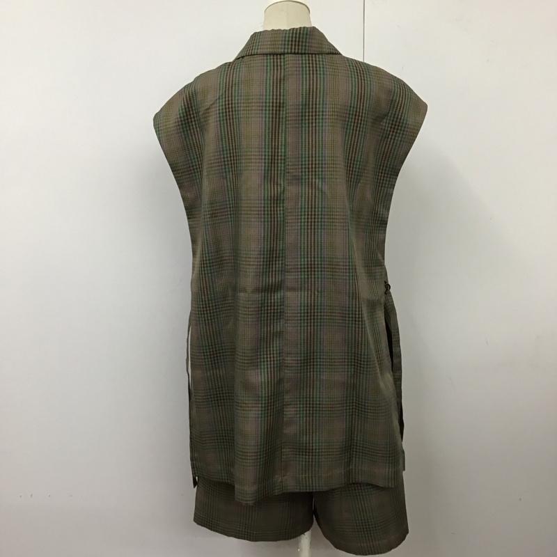 ダブルクローゼット w closet セットアップ セットアップ ベストジャケット ショートパンツ 2点セット セットアップ チェック マルチカラー / マルチカラー / レディース USED 古着 中古 10116358