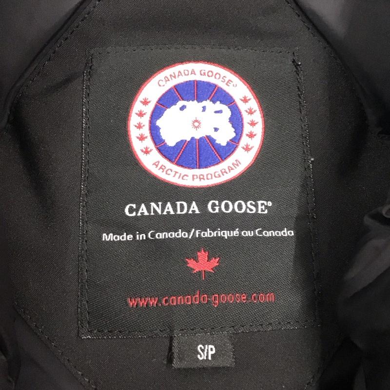 カナダグース CANADA GOOSE コート ダウンコート 68F8490 ダウンジャケット S ロゴ、文字 黒 / ブラック / メンズ USED 古着 中古 10112404