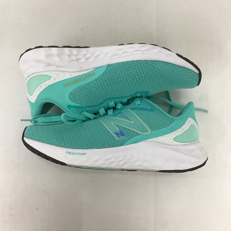 ニューバランス New Balance スニーカー スニーカー WARISLT4 ランニングシューズ 23.5cm 23.5cm ロゴ、文字 薄緑 / ライトグリーン / レディース USED 古着 中古 10125676