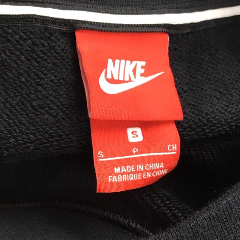 ナイキ NIKE トレーナー 長袖 BQ6573-010 W NSW CREW FUTURA TOSS GEL スウェット S ロゴ、文字 黒 / ブラック / X 銀 / シルバー / レディース USED 古着 中古 10120923