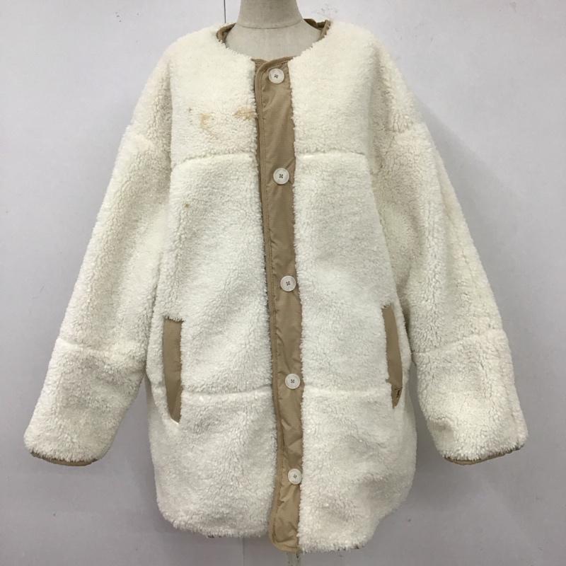 リーバイス Levi s ジャケット、上着 ジャケット、ブレザー pc9-a3259-0000 リバーシブル ボア M 無地 ベージュ / ベージュ / X 白 / ホワイト / レディース USED 古着 中古 10119755