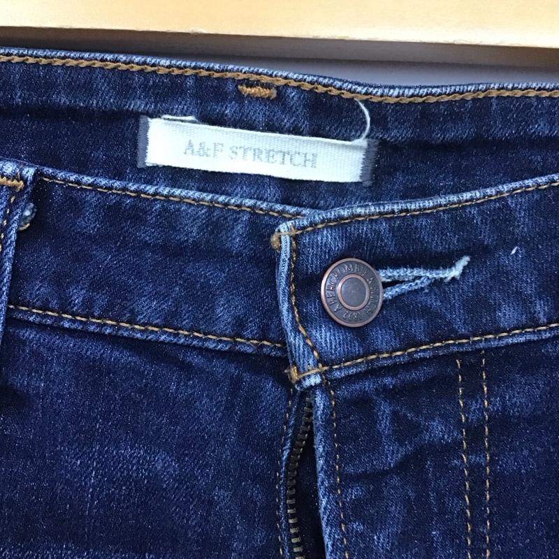 アバクロンビーアンドフィッチ ABERCROMBIE&FITCH パンツ デニム、ジーンズ デニムパンツ スリムパンツ カジュアルパンツ ストレッチパンツ 32インチ 無地 インディゴ / インディゴ / メンズ USED 古着 中古 10128677