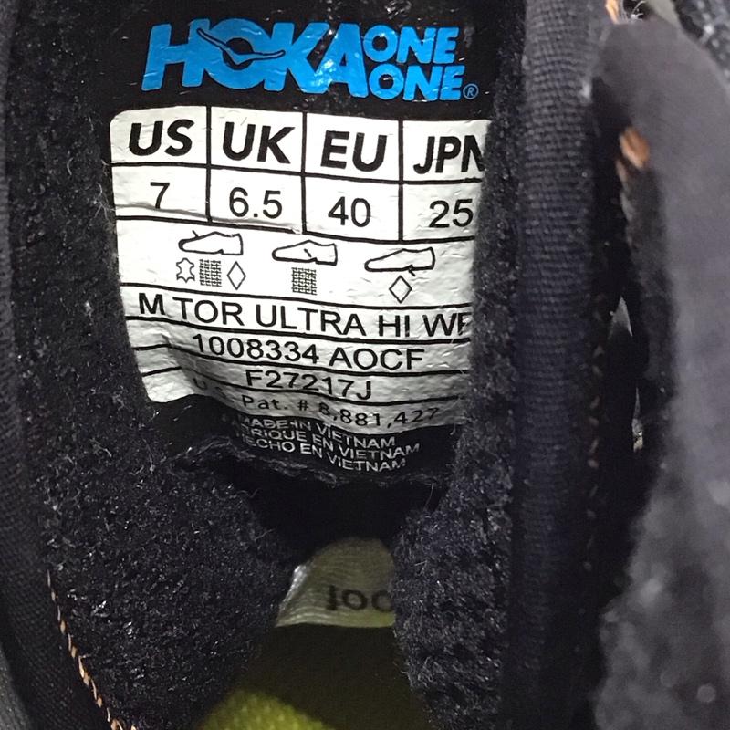ホカオネオネ HOKA ONEONE スニーカー スニーカー 1008334 AOCF TOR ULTRA HI WP ANTHRACITE トレッキングシューズ 25cm 25.0cm ロゴ、文字 黒 / ブラック / X 青 / ブルー / X 橙 / オレンジ / メンズ USED 古着 中古 10118198