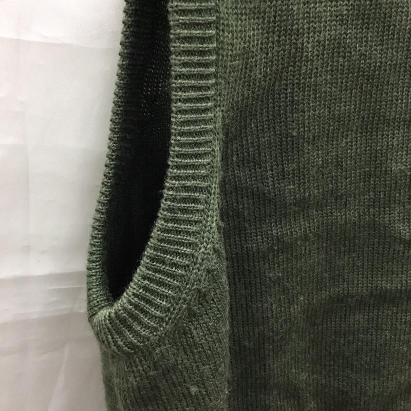クロコダイル CROCODILE ベスト ベスト 1603-09583 ニットベスト Vネック ワニ M ワンポイント カーキ / カーキ / メンズ USED 古着 中古 10117810