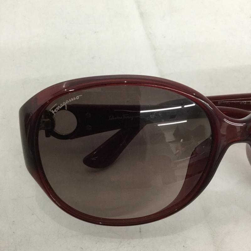 サルヴァトーレフェラガモ Salvatore Ferragamo めがね・サングラス サングラス ロゴ、文字 えんじ / ワインレッド / レディース USED 古着 中古 10131713