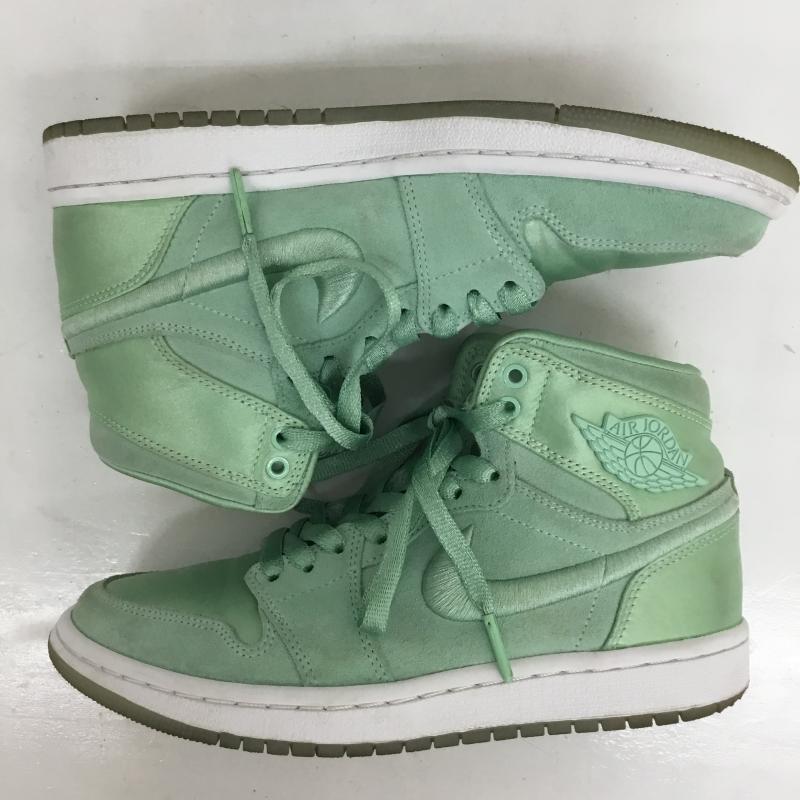 ナイキ NIKE スニーカー スニーカー AO1847-345 WMNS AIR JORDAN 1 RET HIGH SOH 23.5cm ロゴ、文字 薄緑 / ライトグリーン / レディース USED 古着 中古 10129682