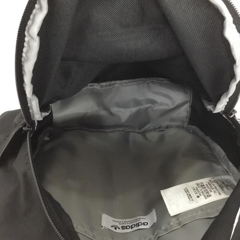 アディダス adidas リュックサック、デイパック リュックサック、デイバッグ H37065 アディカラークラシック バックパック SMALL ロゴ、文字 黒 / ブラック / レディース USED 古着 中古 10133824