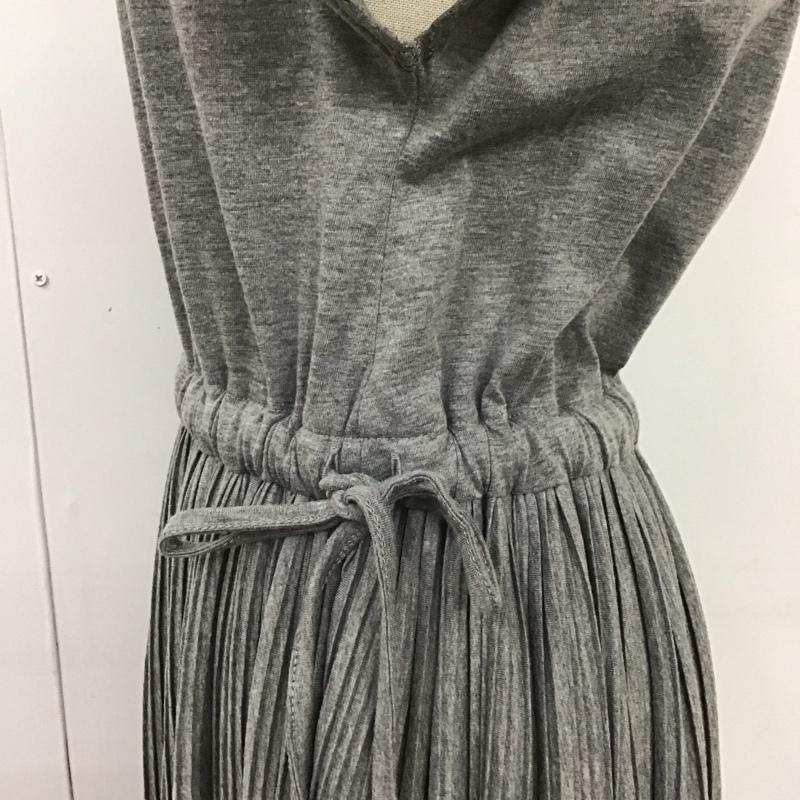 アクシーズファム axes femme ワンピース ロングスカート TS351X30 プリーツ フレンチスリーブ M 無地 灰 / グレー / レディース USED 古着 中古 10108589