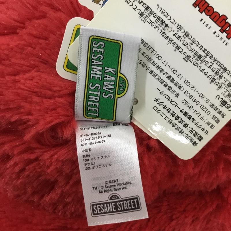 ユニクロ UNIQLO ファッション小物 ファッション小物 361-413962 KAWS x SESAME STREET ぬいぐるみ タグ付き エルモ キャラクター 赤 / レッド / メンズ USED 古着 中古 10131788